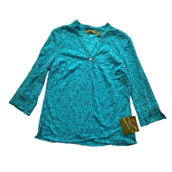 Valerie Stevens Women’s Size S Beautiful Dressy Aqua Blue Soft Lace Top NWT - Picture 1 of 8